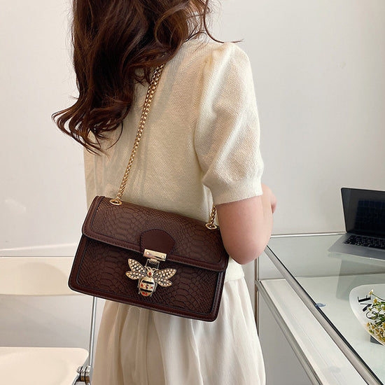 Fashionable Chain Shoulder Bag – Trendy Retro Crossbody Messenger Purse for Women